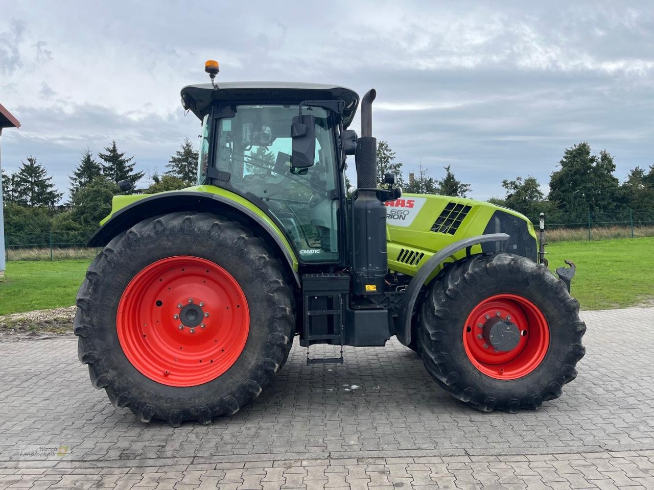 Traktor of the type CLAAS Arion 660 CMatic CEBIS, Gebrauchtmaschine in Schora (Picture 4)