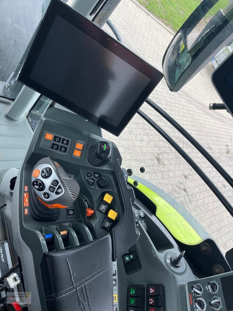 Traktor of the type CLAAS Arion 660 CMatic CEBIS, Gebrauchtmaschine in Schora (Picture 13)