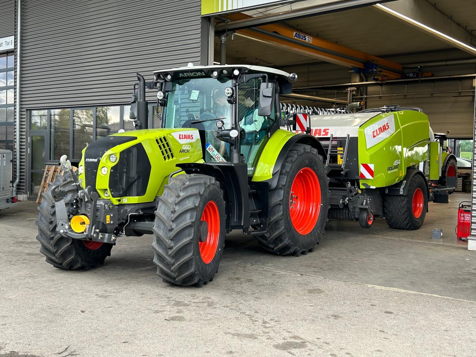Traktor typu CLAAS ARION 660 CMATIC CEBIS, Gebrauchtmaschine w Weilheim (Zdjęcie 1)