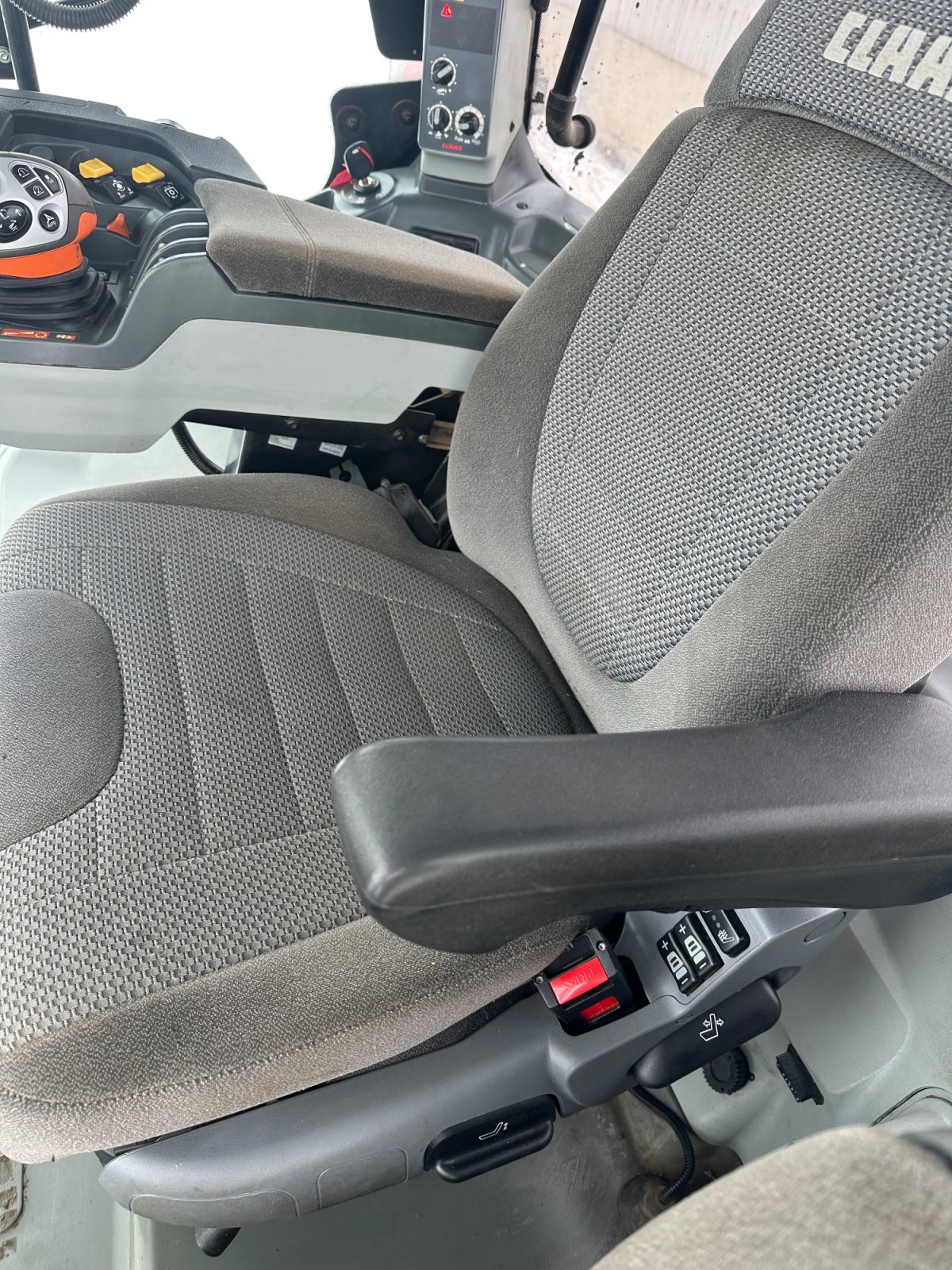 Traktor типа CLAAS ARION 660 CMATIC CEBIS, Gebrauchtmaschine в Apolda (Фотография 11)