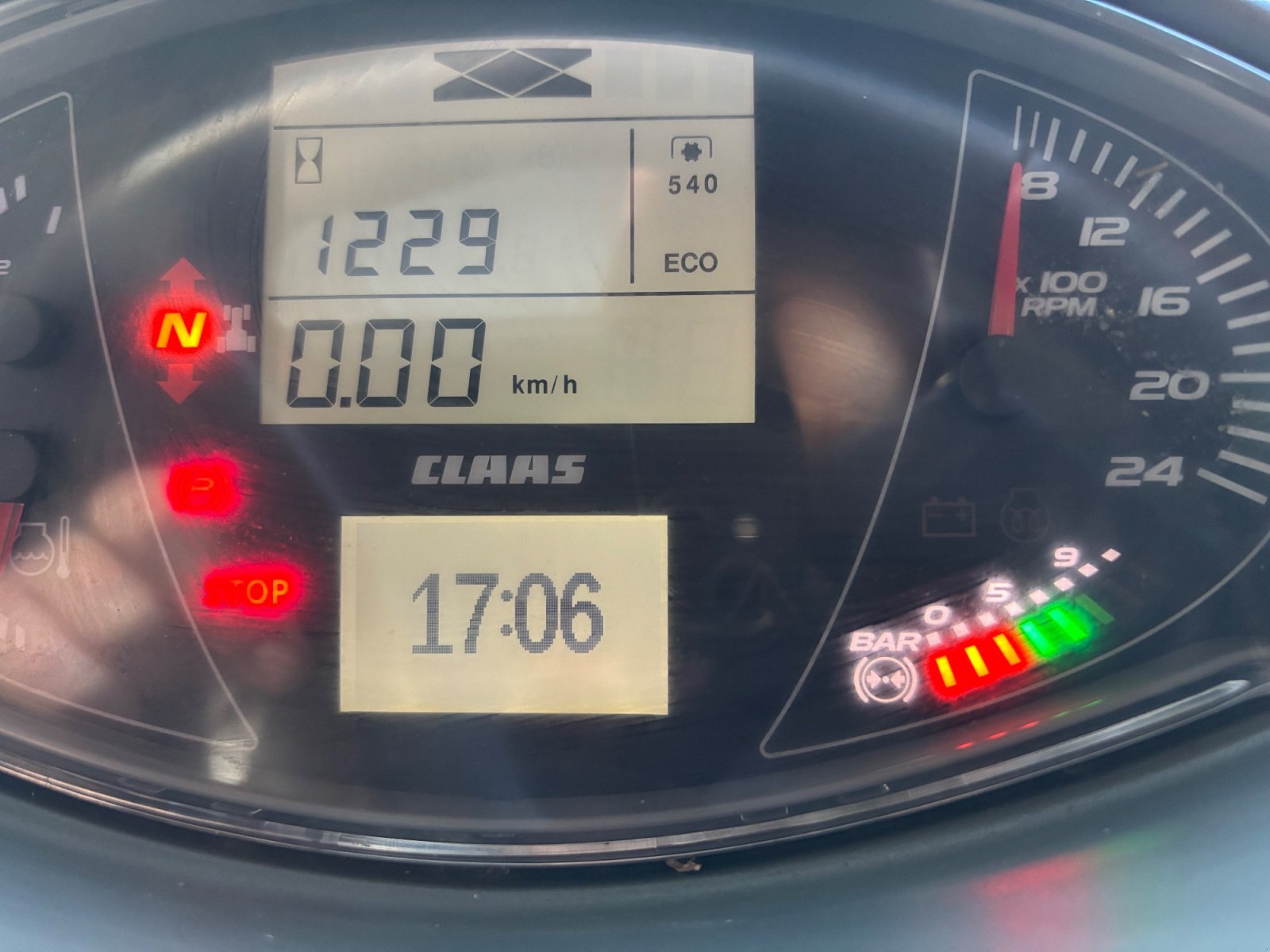 Traktor a típus CLAAS ARION 660 CMATIC CEBIS, Gebrauchtmaschine ekkor: Schwäbisch Gmünd (Kép 18)