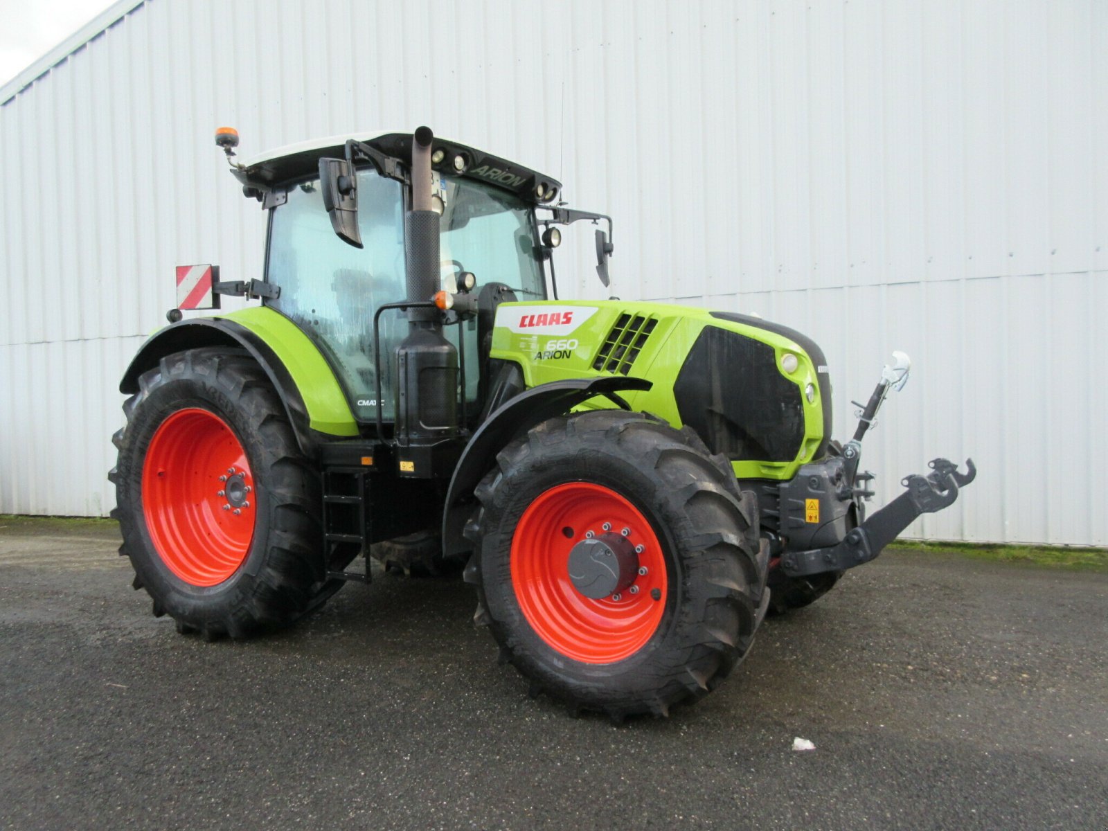 Traktor van het type CLAAS ARION 660 CMATIC CONCEPT-NÂ°1, Gebrauchtmaschine in PLOUIGNEAU (Foto 3)