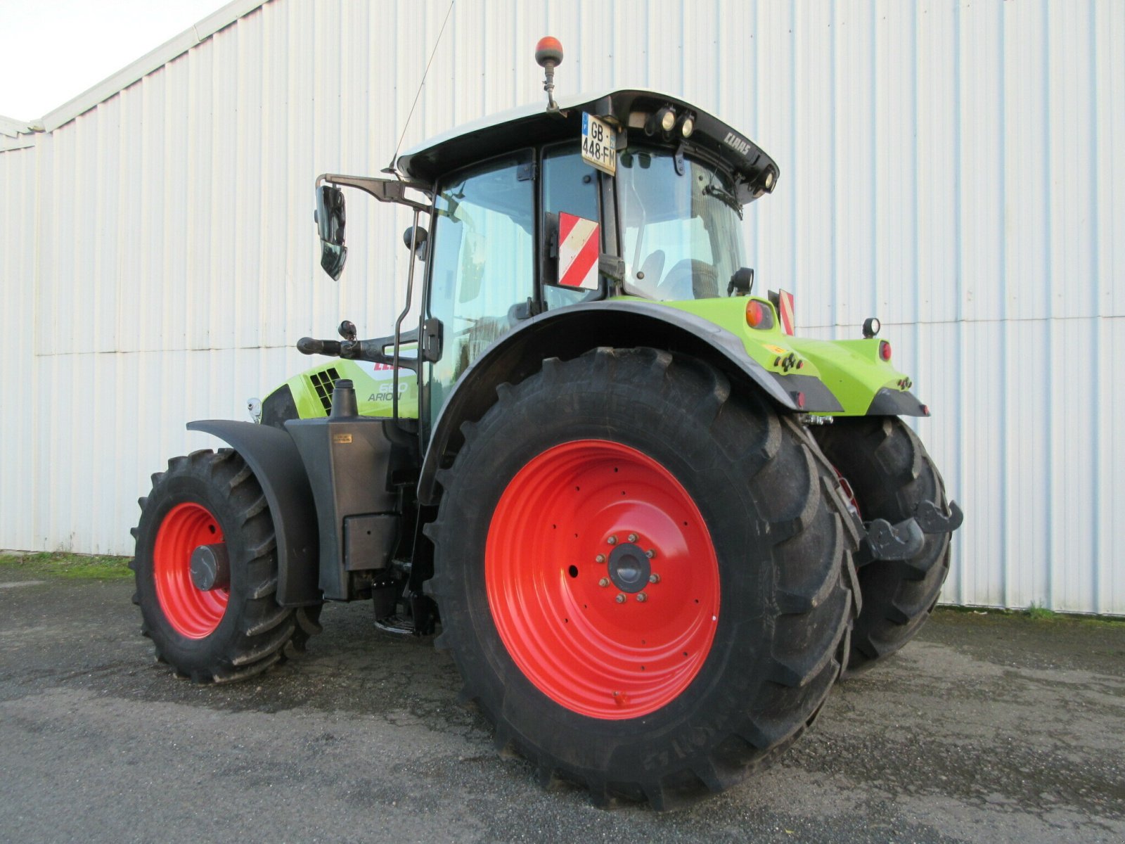 Traktor типа CLAAS ARION 660 CMATIC CONCEPT-NÂ°2, Gebrauchtmaschine в PLOUIGNEAU (Фотография 2)