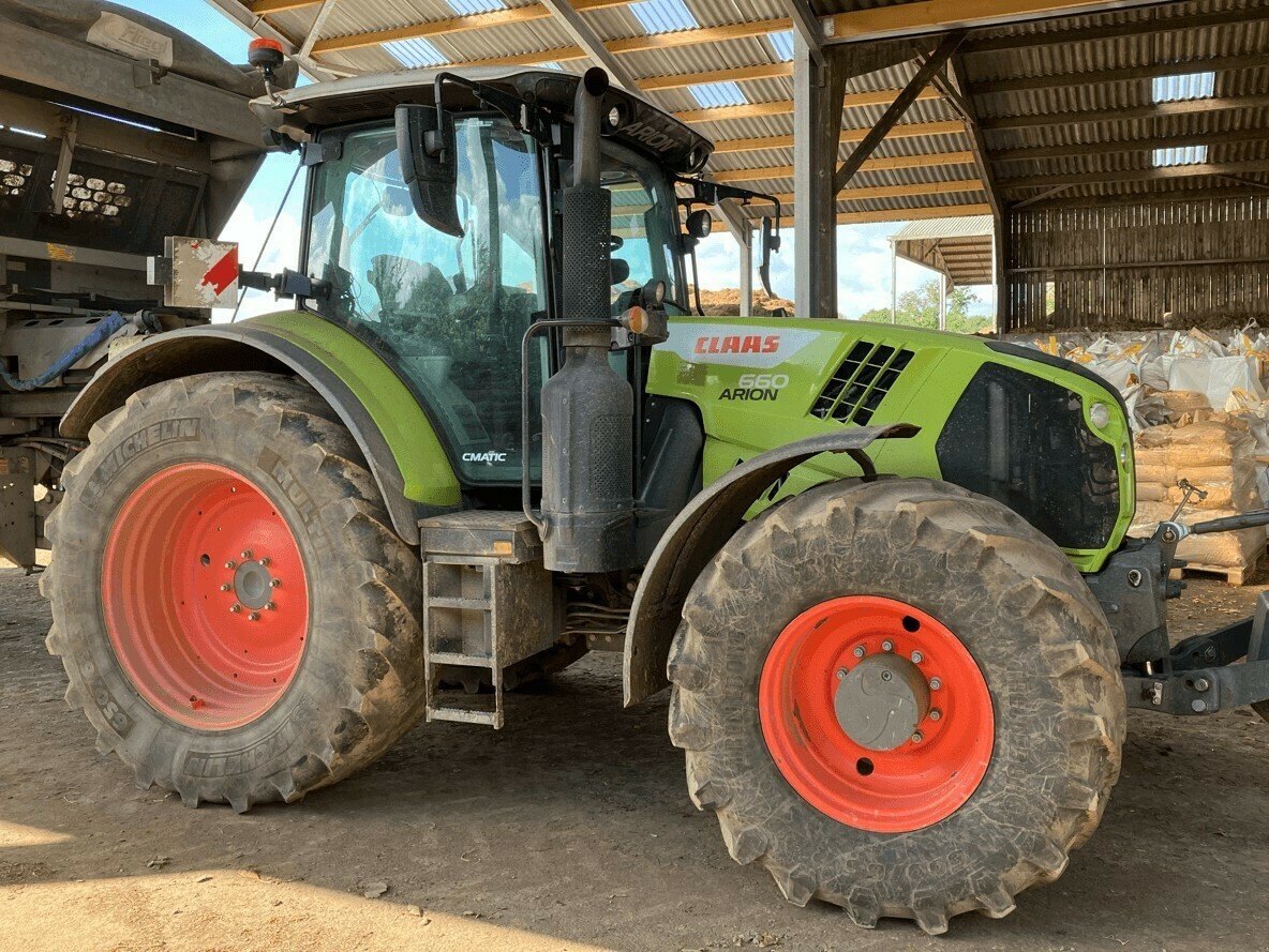 Traktor типа CLAAS ARION 660 CMATIC CONCEPT, Gebrauchtmaschine в PLOUIGNEAU (Фотография 2)