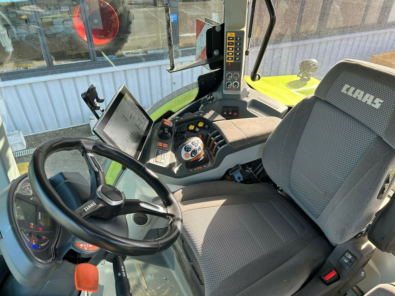 Traktor Türe ait CLAAS ARION 660 CMATIC PRIVILEGE, Gebrauchtmaschine içinde BEAUVOIS (resim 10)