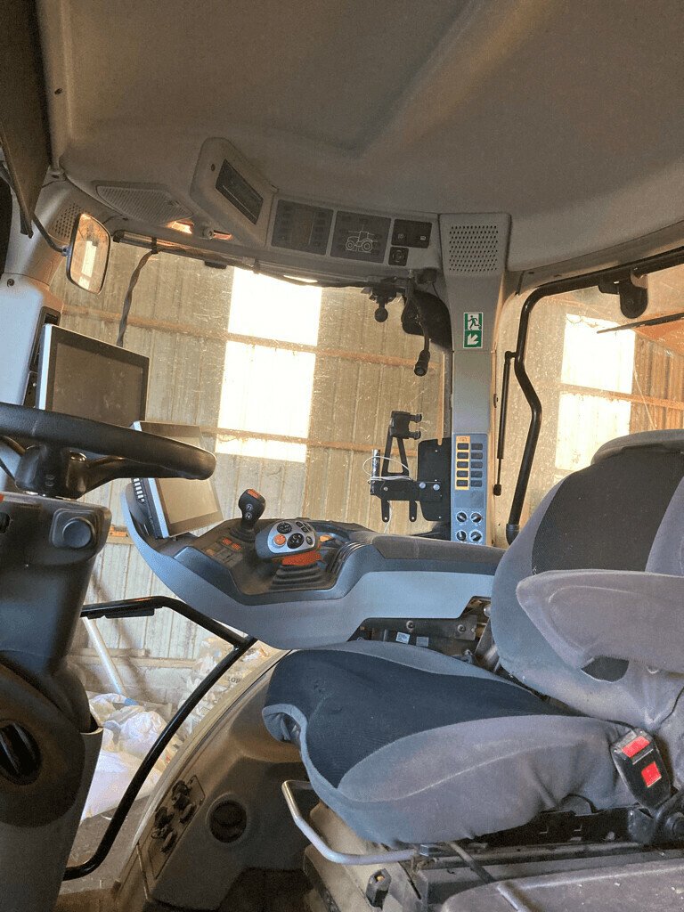 Traktor del tipo CLAAS ARION 660 CMATIC S5 TRADITION, Gebrauchtmaschine In Plestan (Immagine 2)