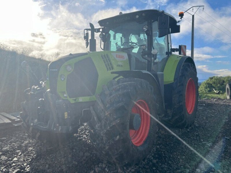 Traktor типа CLAAS ARION 660 CMATIC S5 TRADITION, Gebrauchtmaschine в Feurs (Фотография 2)