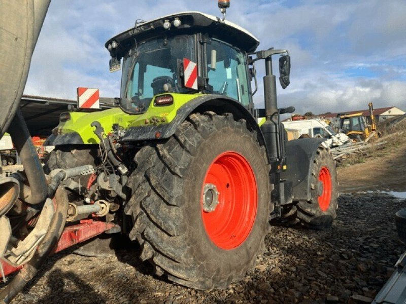 Traktor типа CLAAS ARION 660 CMATIC S5 TRADITION, Gebrauchtmaschine в Feurs (Фотография 3)