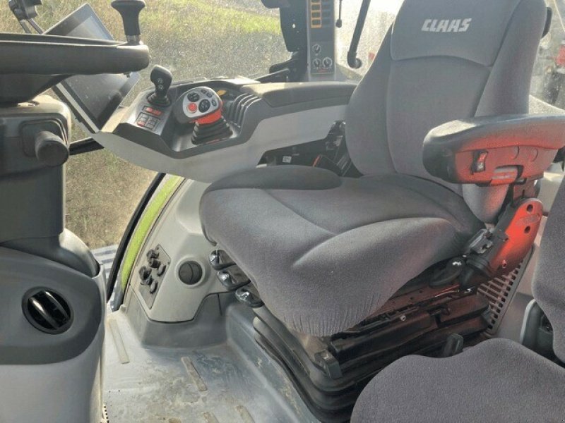 Traktor типа CLAAS ARION 660 CMATIC S5 TRADITION, Gebrauchtmaschine в Feurs (Фотография 5)