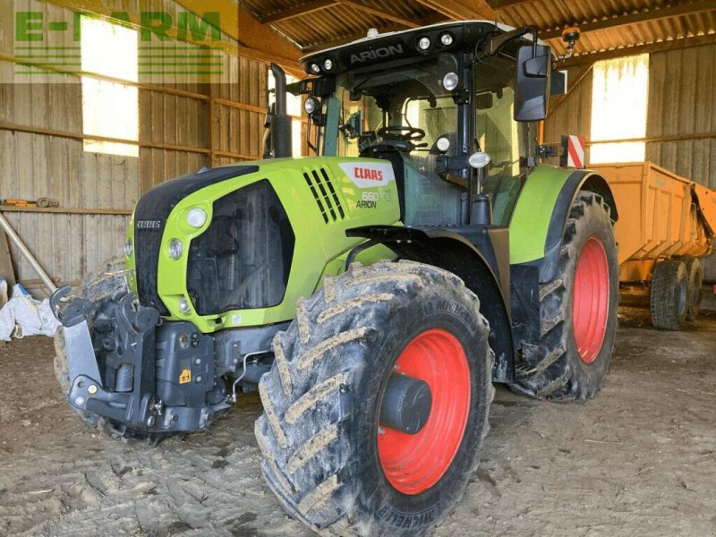Traktor типа CLAAS arion 660 cmatic - stage v, Gebrauchtmaschine в PLOUIGNEAU (Фотография 1)