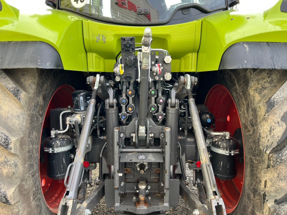 Traktor del tipo CLAAS ARION 660 CMATIC, Gebrauchtmaschine In ORLEIX (Immagine 11)