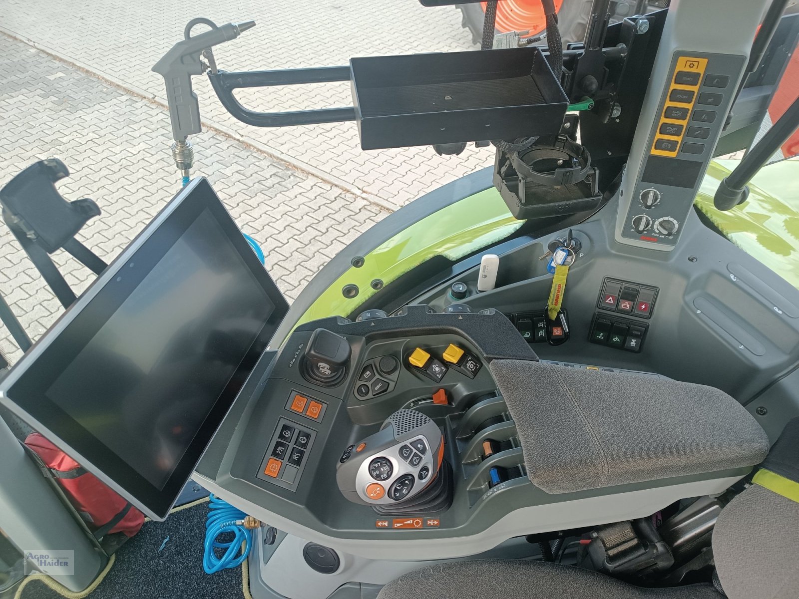 Traktor del tipo CLAAS Arion 660 CMATIC, Gebrauchtmaschine en Moosthenning (Imagen 13)
