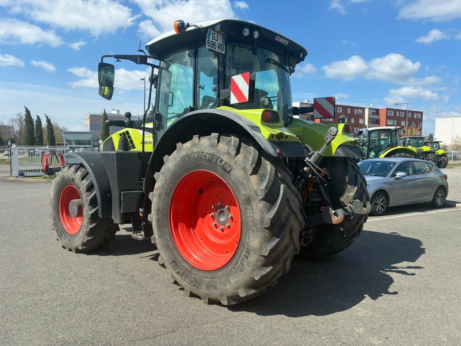 Traktor za tip CLAAS ARION 660 CMATIC, Gebrauchtmaschine u Charnay-lès-macon (Slika 4)