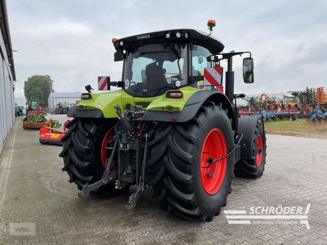 Traktor van het type CLAAS ARION 660 CMATIC, Gebrauchtmaschine in Wildeshausen (Foto 3)