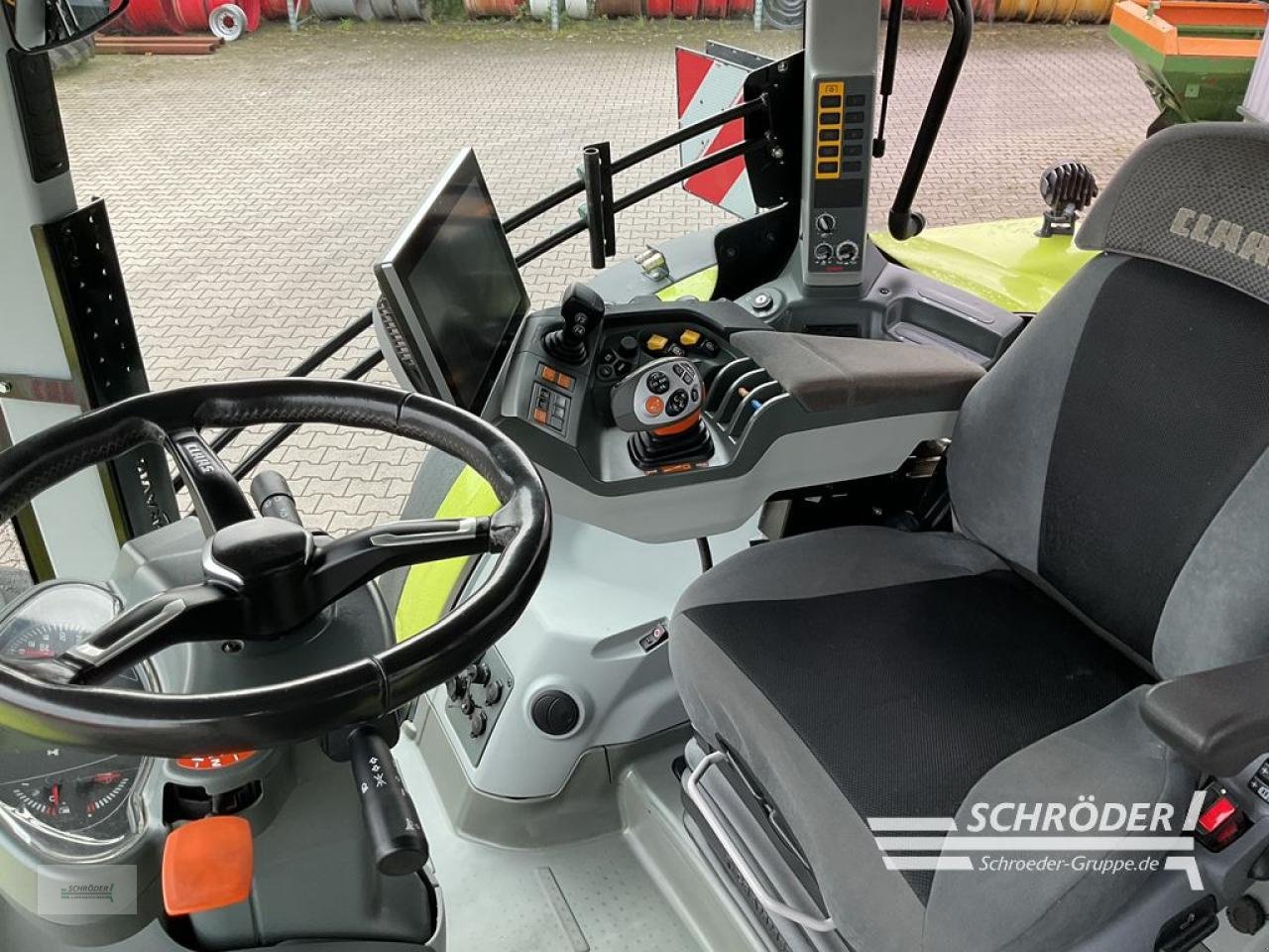 Traktor van het type CLAAS ARION 660 CMATIC, Gebrauchtmaschine in Wildeshausen (Foto 11)