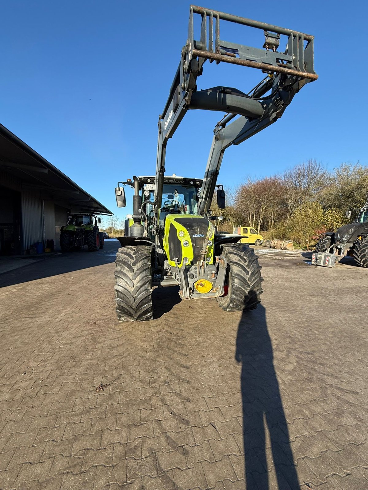 Traktor типа CLAAS Arion 660 CMATIC, Gebrauchtmaschine в Zetel (Фотография 4)