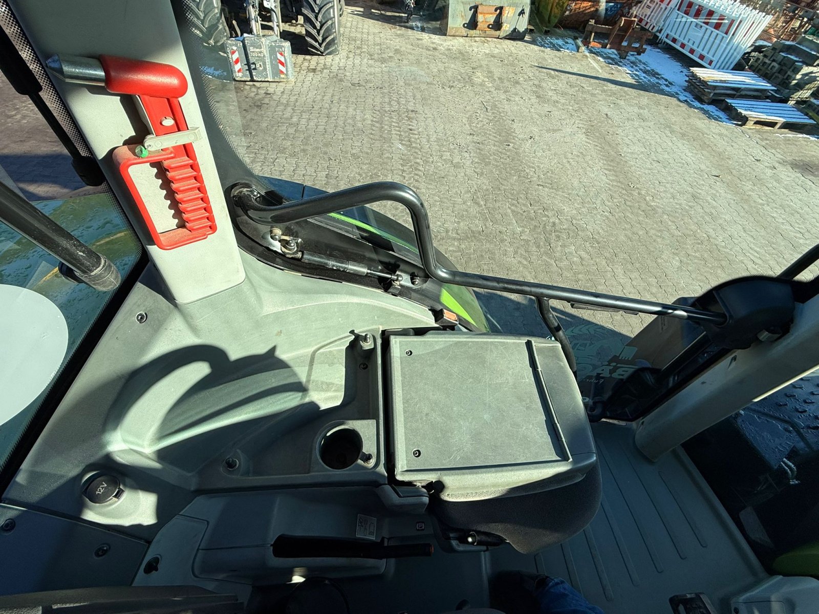 Traktor типа CLAAS Arion 660 CMATIC, Gebrauchtmaschine в Zetel (Фотография 24)