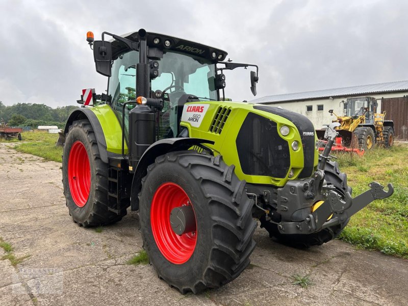 Traktor del tipo CLAAS Arion 660 mit Frontzapfwelle, Gebrauchtmaschine en Pragsdorf (Imagen 1)