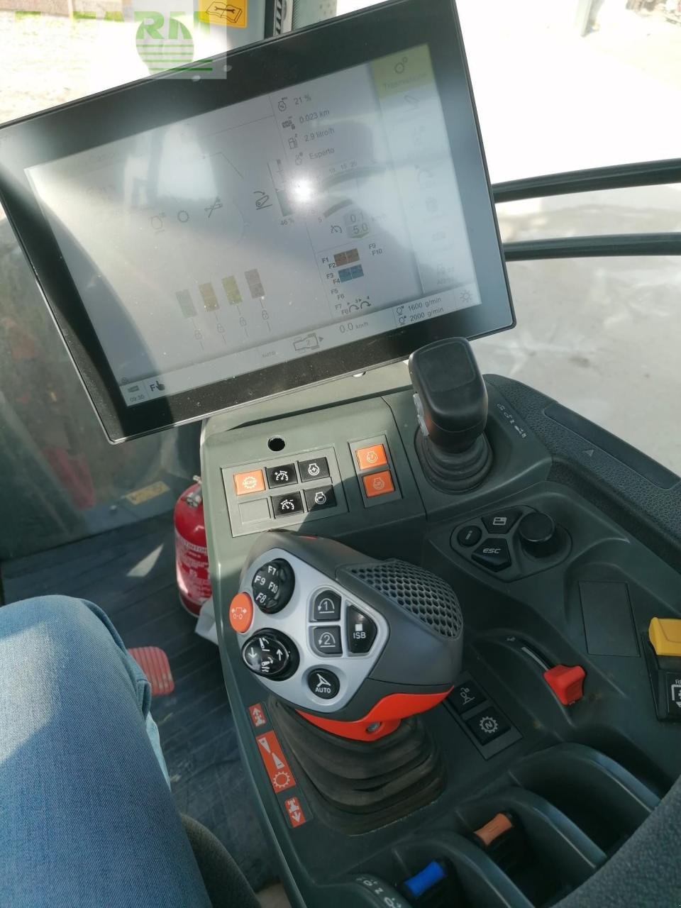 Traktor van het type CLAAS ARION 660 St4 CMATIC, Gebrauchtmaschine in Hamburg (Foto 10)