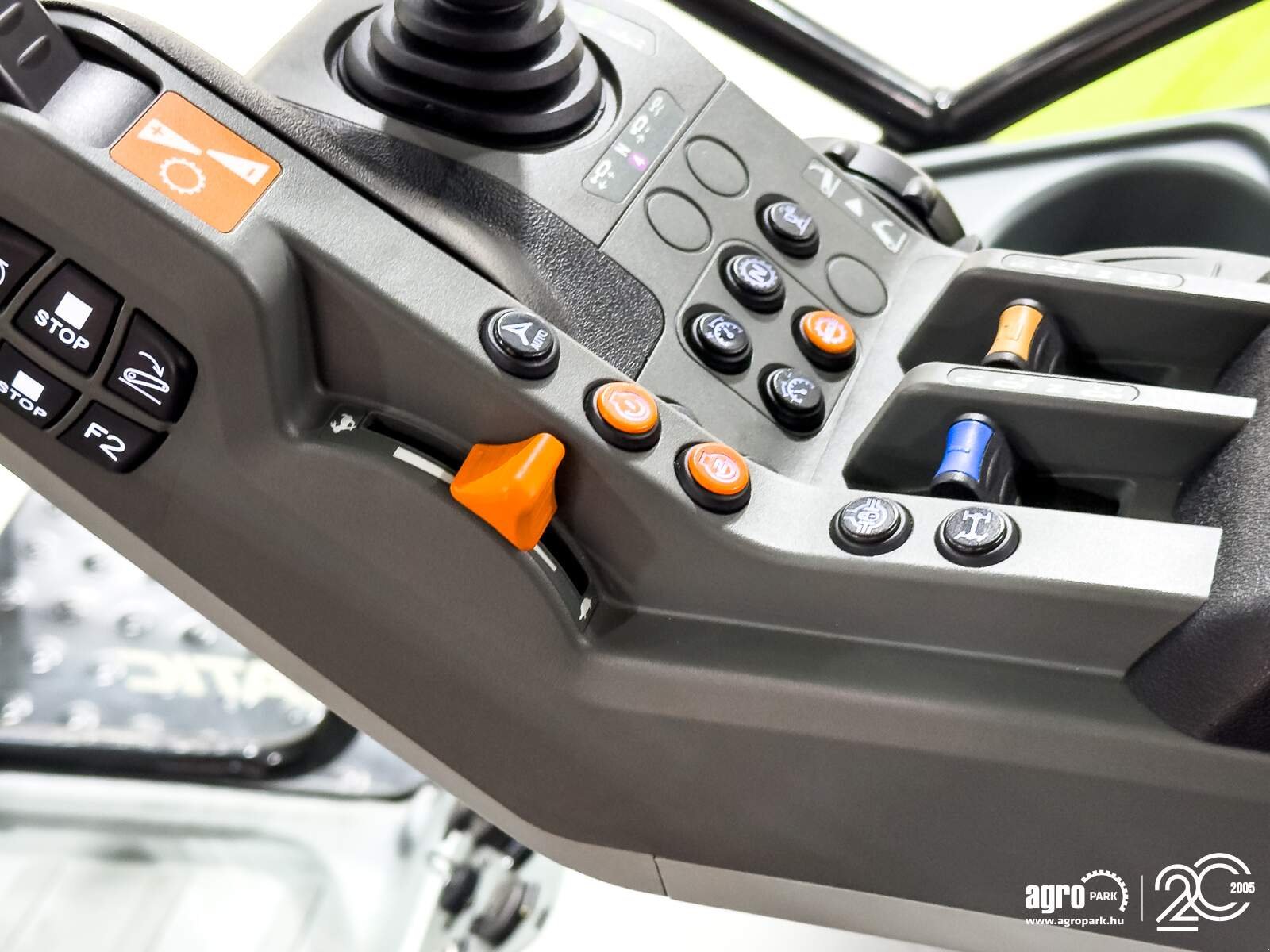 Traktor типа CLAAS ARION 660, Gebrauchtmaschine в Csengele (Фотография 14)