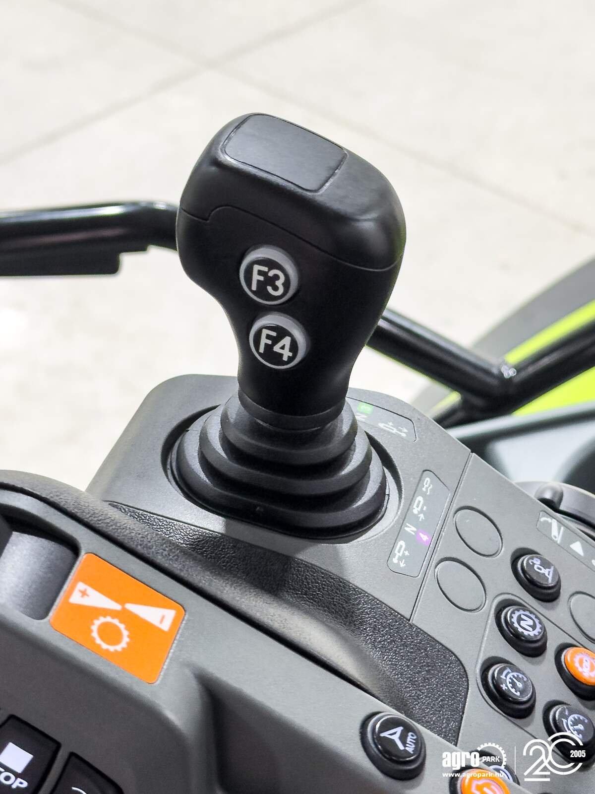 Traktor типа CLAAS ARION 660, Gebrauchtmaschine в Csengele (Фотография 15)