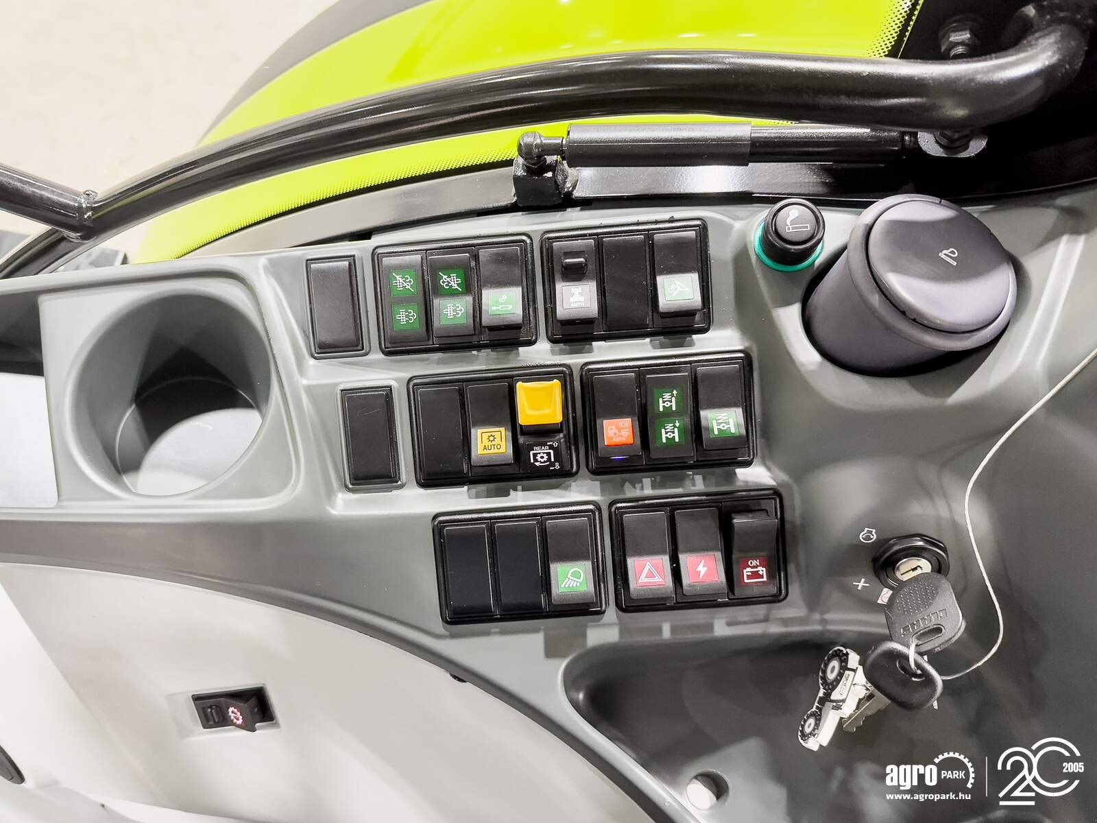 Traktor типа CLAAS ARION 660, Gebrauchtmaschine в Csengele (Фотография 17)