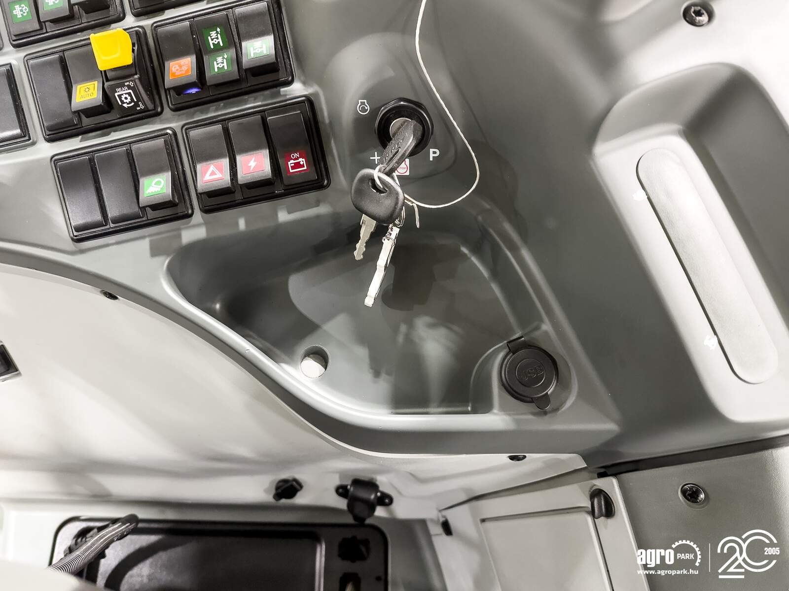 Traktor типа CLAAS ARION 660, Gebrauchtmaschine в Csengele (Фотография 18)