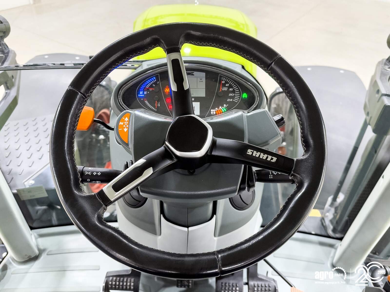 Traktor типа CLAAS ARION 660, Gebrauchtmaschine в Csengele (Фотография 28)