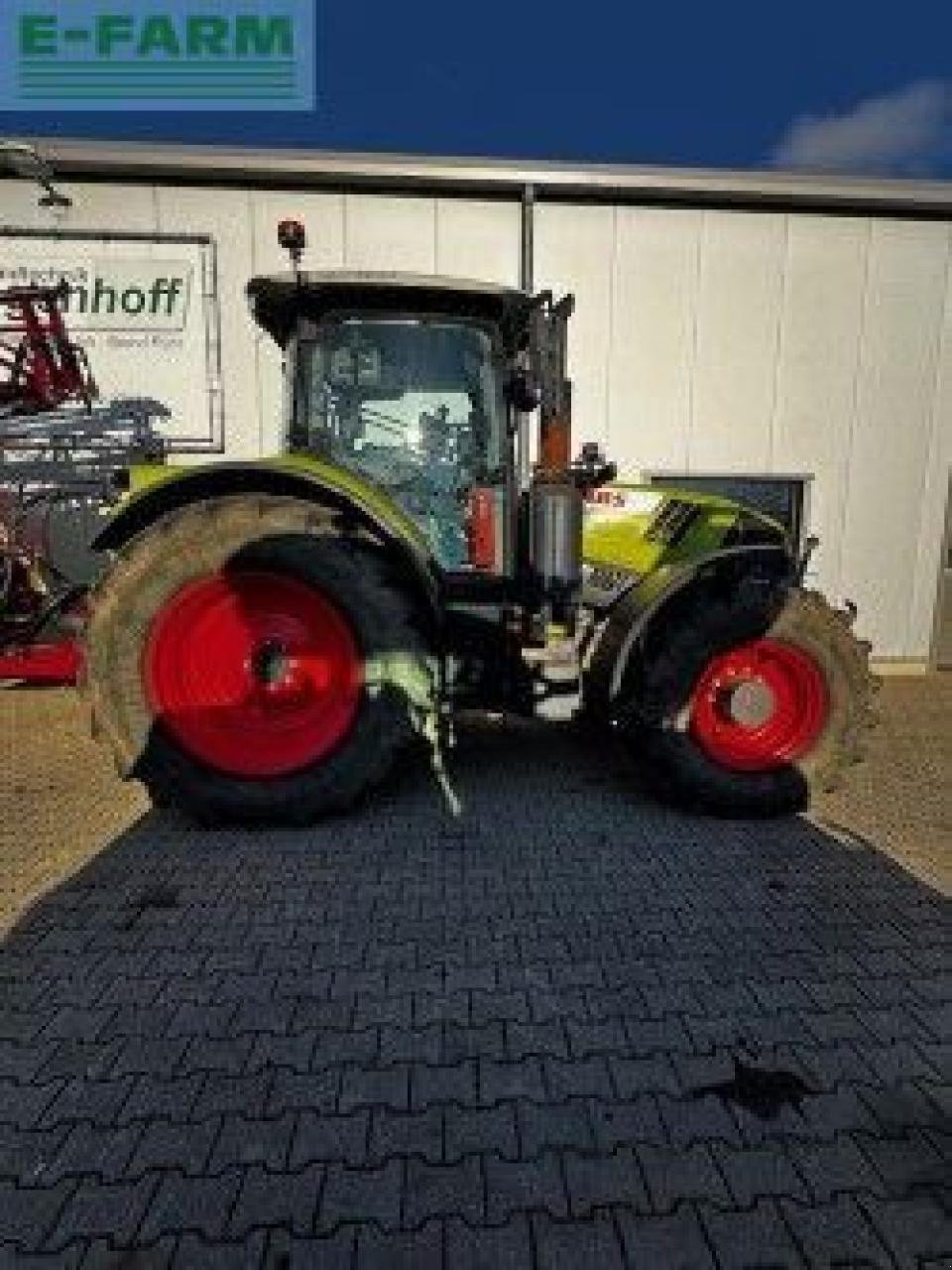 Traktor des Typs CLAAS Arion 660, Gebrauchtmaschine in Hamburg (Bild 2)