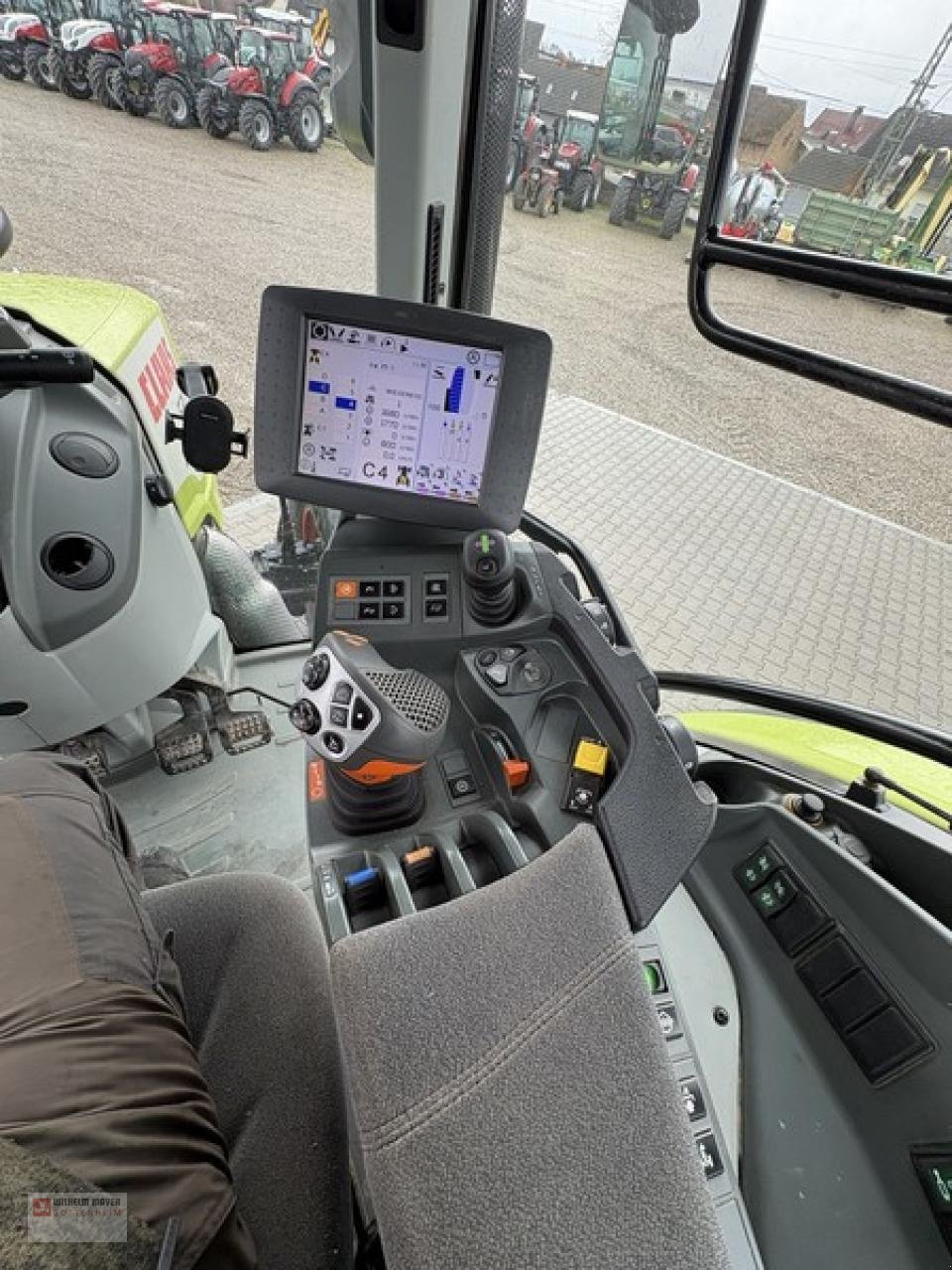 Traktor типа CLAAS ARION, Gebrauchtmaschine в Gottenheim (Фотография 5)