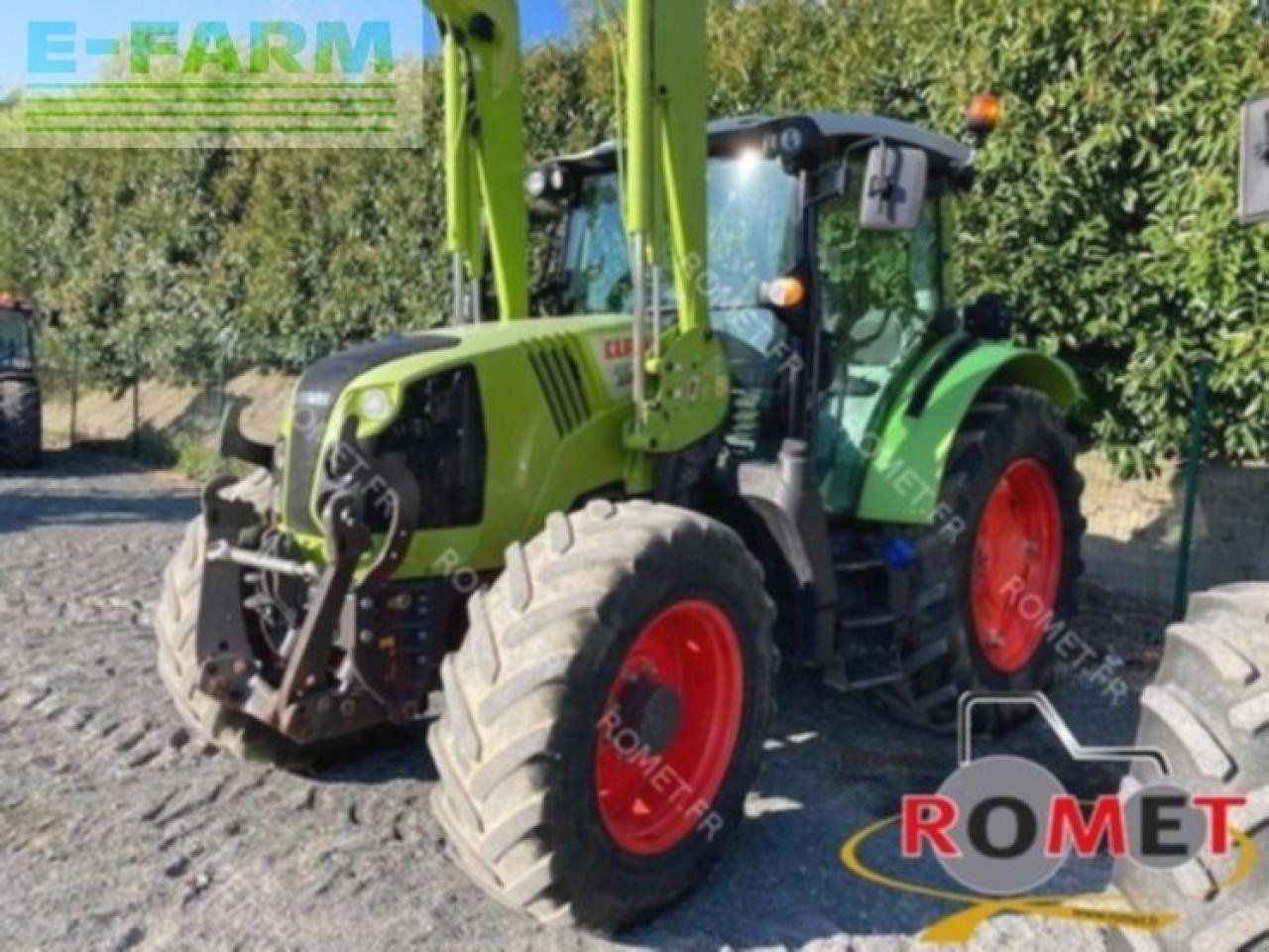 Traktor типа CLAAS arion430, Gebrauchtmaschine в GENNES-SUR-GLAIZE (Фотография 1)