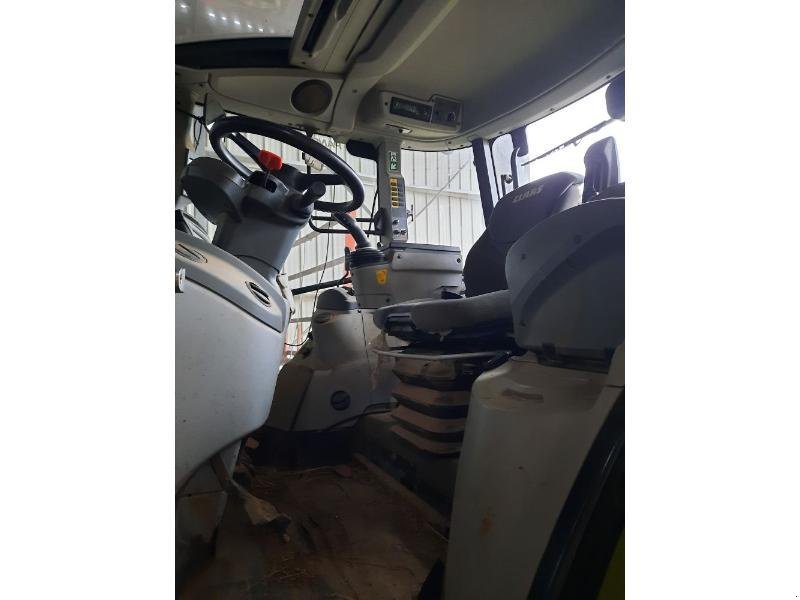Traktor типа CLAAS ARION430, Gebrauchtmaschine в COULONGES SUR AUTIZE (Фотография 3)