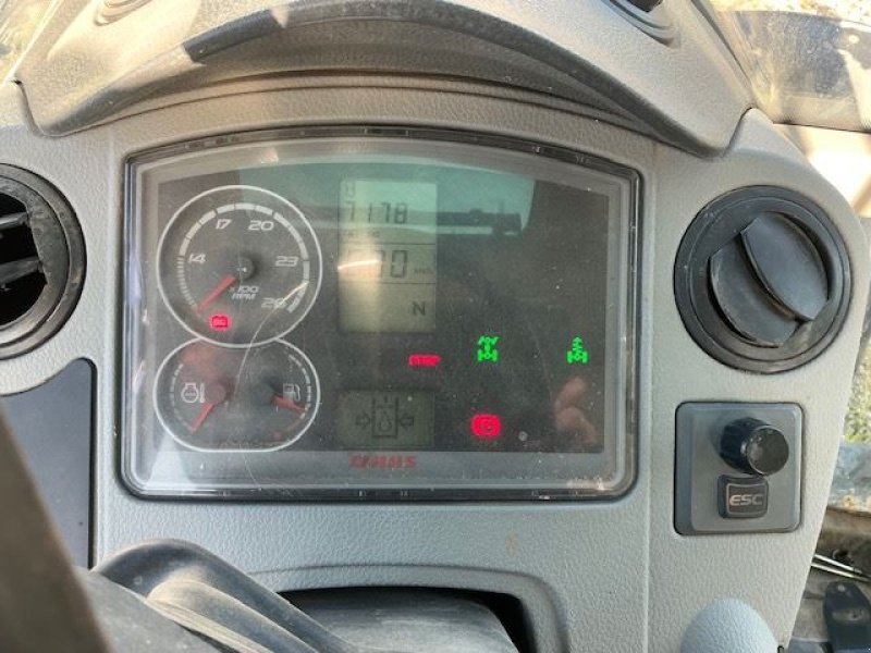 Traktor tipa CLAAS ARION610, Gebrauchtmaschine u les hayons (Slika 8)