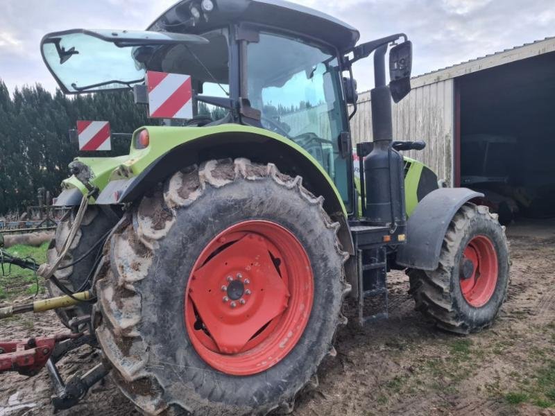 Traktor типа CLAAS ARION610, Gebrauchtmaschine в BRAY en Val (Фотография 4)