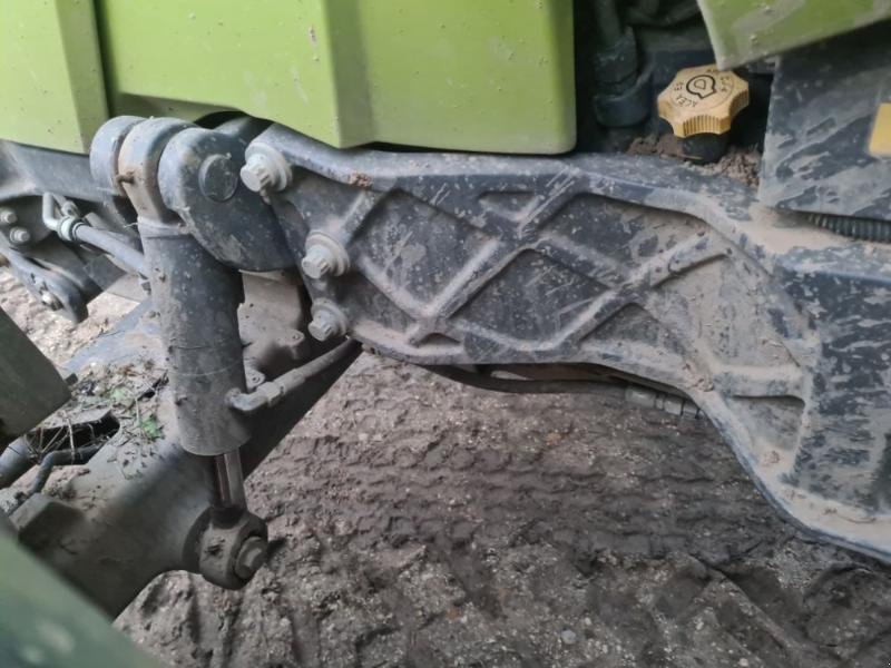 Traktor типа CLAAS ARION610, Gebrauchtmaschine в BRAY en Val (Фотография 8)