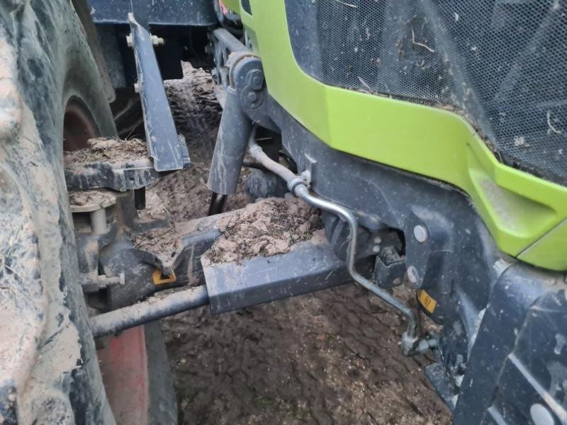 Traktor типа CLAAS ARION610, Gebrauchtmaschine в BRAY en Val (Фотография 5)