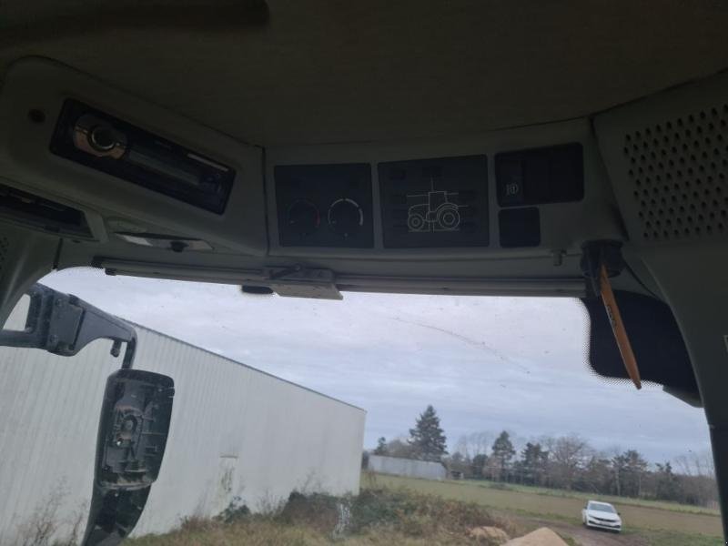 Traktor типа CLAAS ARION610, Gebrauchtmaschine в BRAY en Val (Фотография 11)