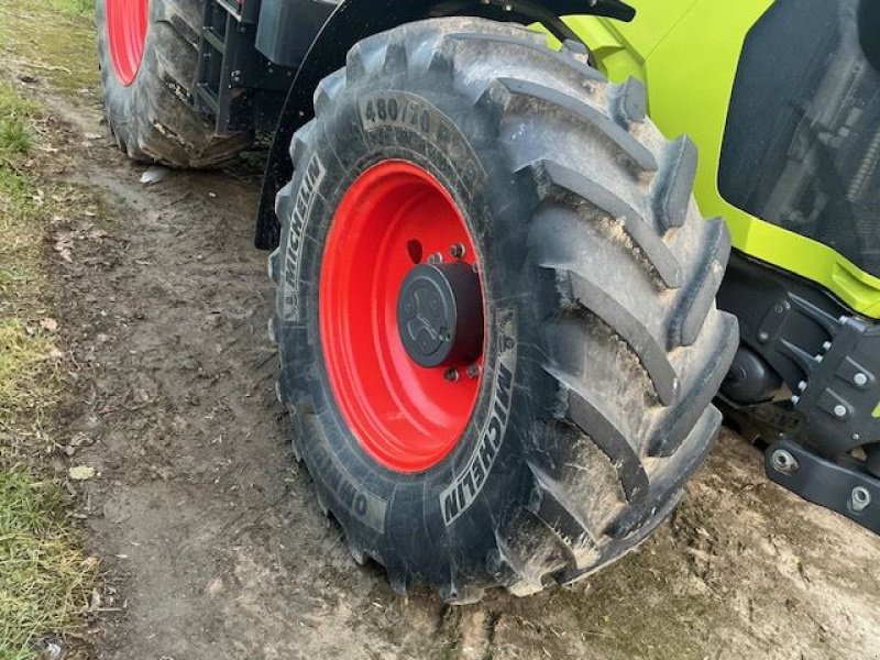 Traktor del tipo CLAAS ARION620, Gebrauchtmaschine en les hayons (Imagen 7)