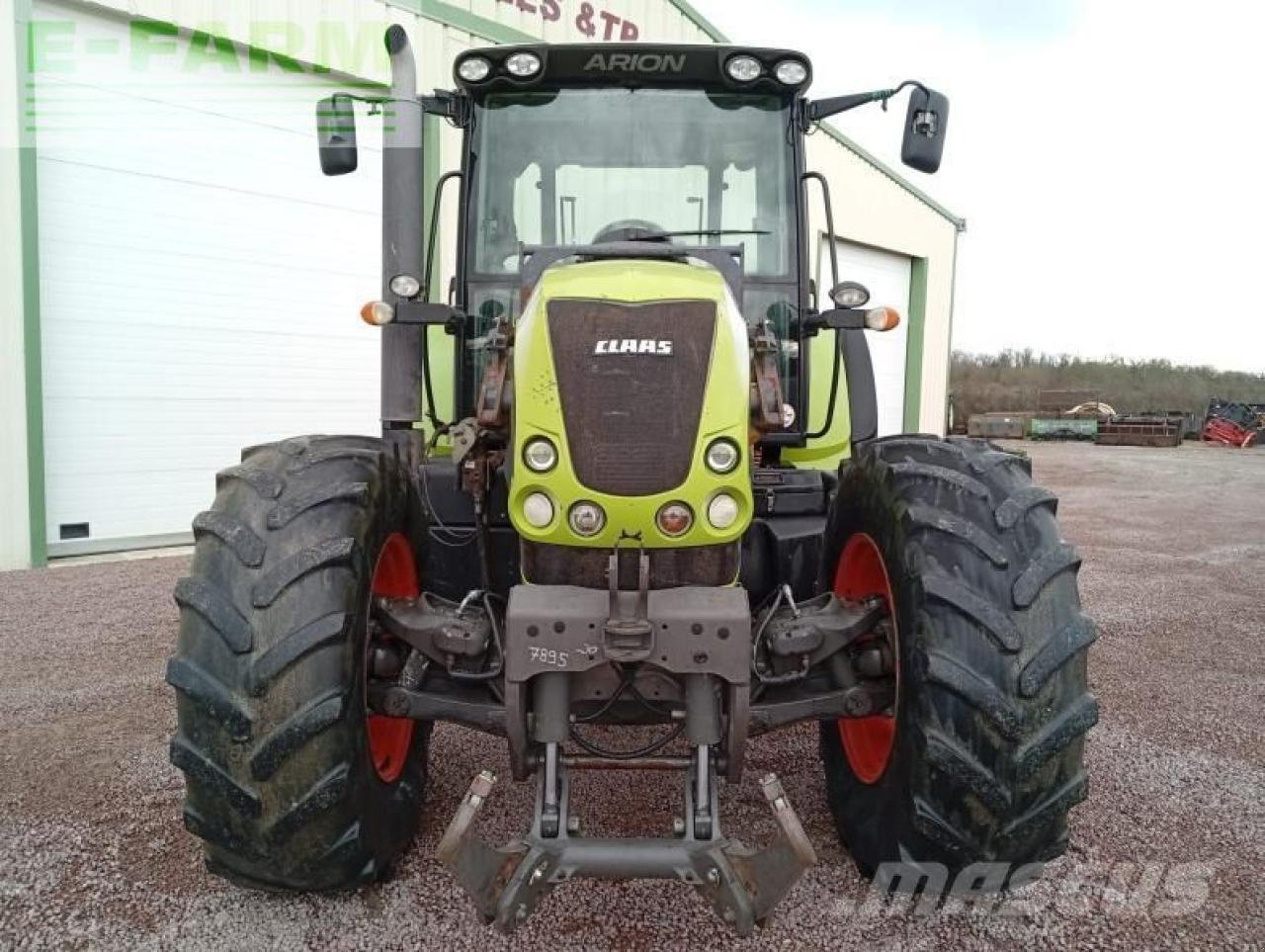 Traktor Türe ait CLAAS arion640, Gebrauchtmaschine içinde CHICHÉ (79 - DEUX-SEVRES) (resim 3)