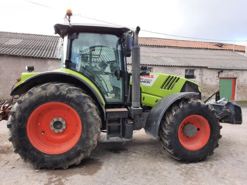 Traktor typu CLAAS ARION650, Gebrauchtmaschine w ANTIGNY (Zdjęcie 4)