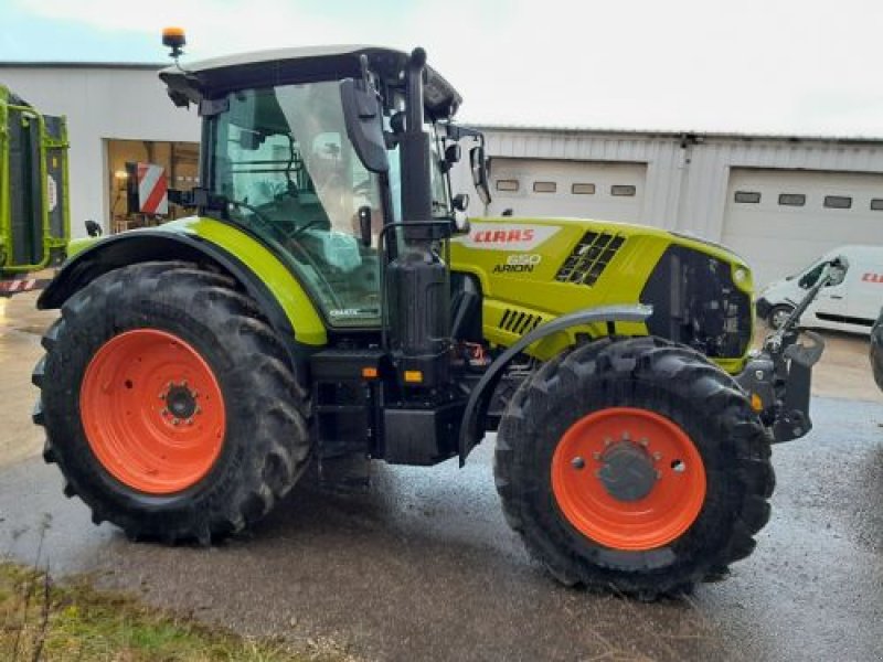 Traktor типа CLAAS ARION650CMAT, Gebrauchtmaschine в Belleville sur Meuse (Фотография 4)