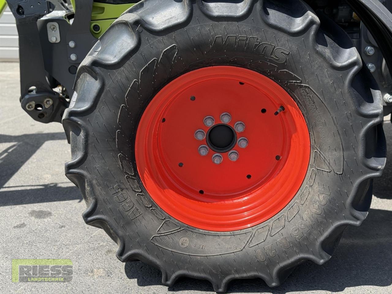 Traktor типа CLAAS ATOS 220 C + FL 60e  Sauter FHZ, Gebrauchtmaschine в Homberg/Ohm - Maulbach (Фотография 7)