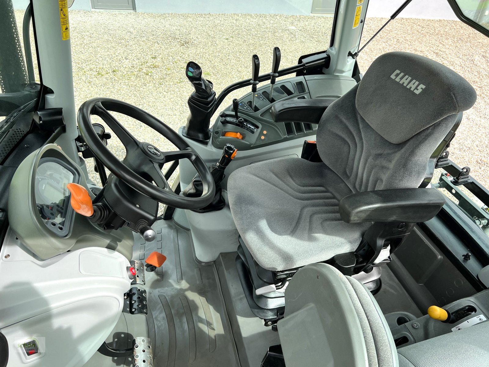 Traktor des Typs CLAAS Atos 330 mit gutem Frontlader, Power-Shuttle, Druckluft und Klima, Gebrauchtmaschine in Burgrieden (Bild 20)