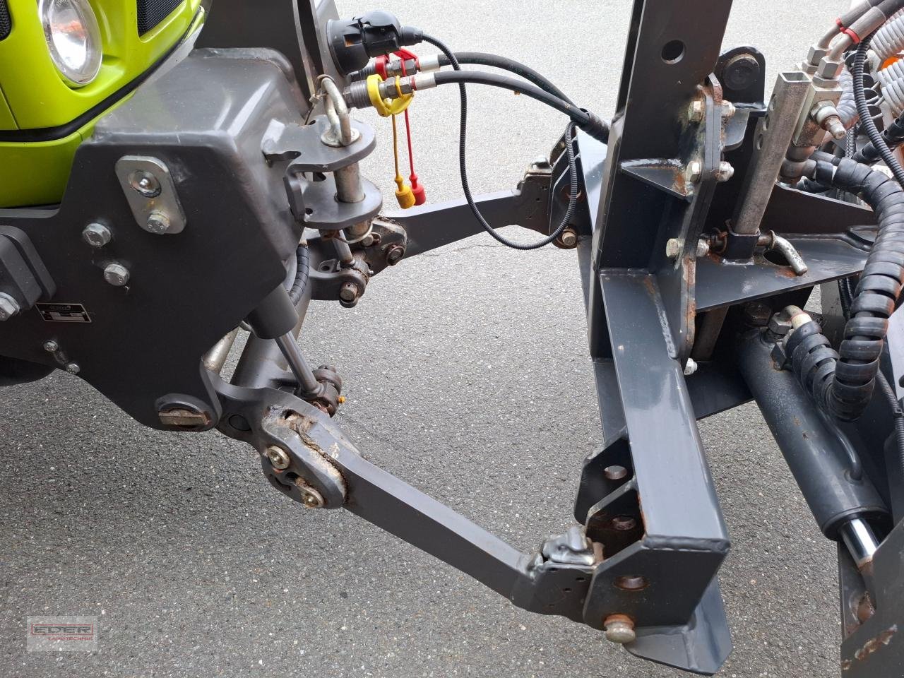 Traktor типа CLAAS Atos 330 mit Schneeschild/Streuer, Gebrauchtmaschine в Rehau-Rosenbühl (Фотография 14)