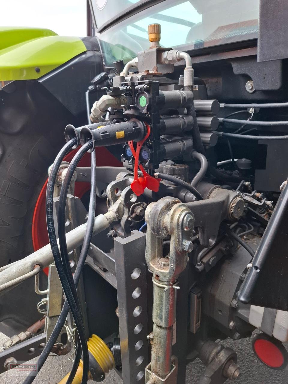 Traktor типа CLAAS Atos 330 mit Schneeschild/Streuer, Gebrauchtmaschine в Rehau-Rosenbühl (Фотография 17)