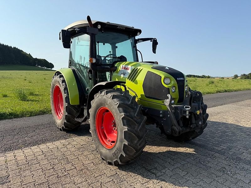 Traktor des Typs CLAAS Atos 330, Gebrauchtmaschine in Steinau  (Bild 1)