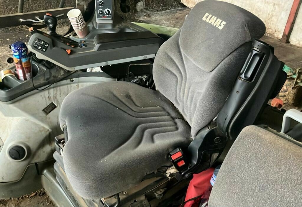 Traktor του τύπου CLAAS AXION 800 ADVANCE, Gebrauchtmaschine σε NOGENT (Φωτογραφία 5)