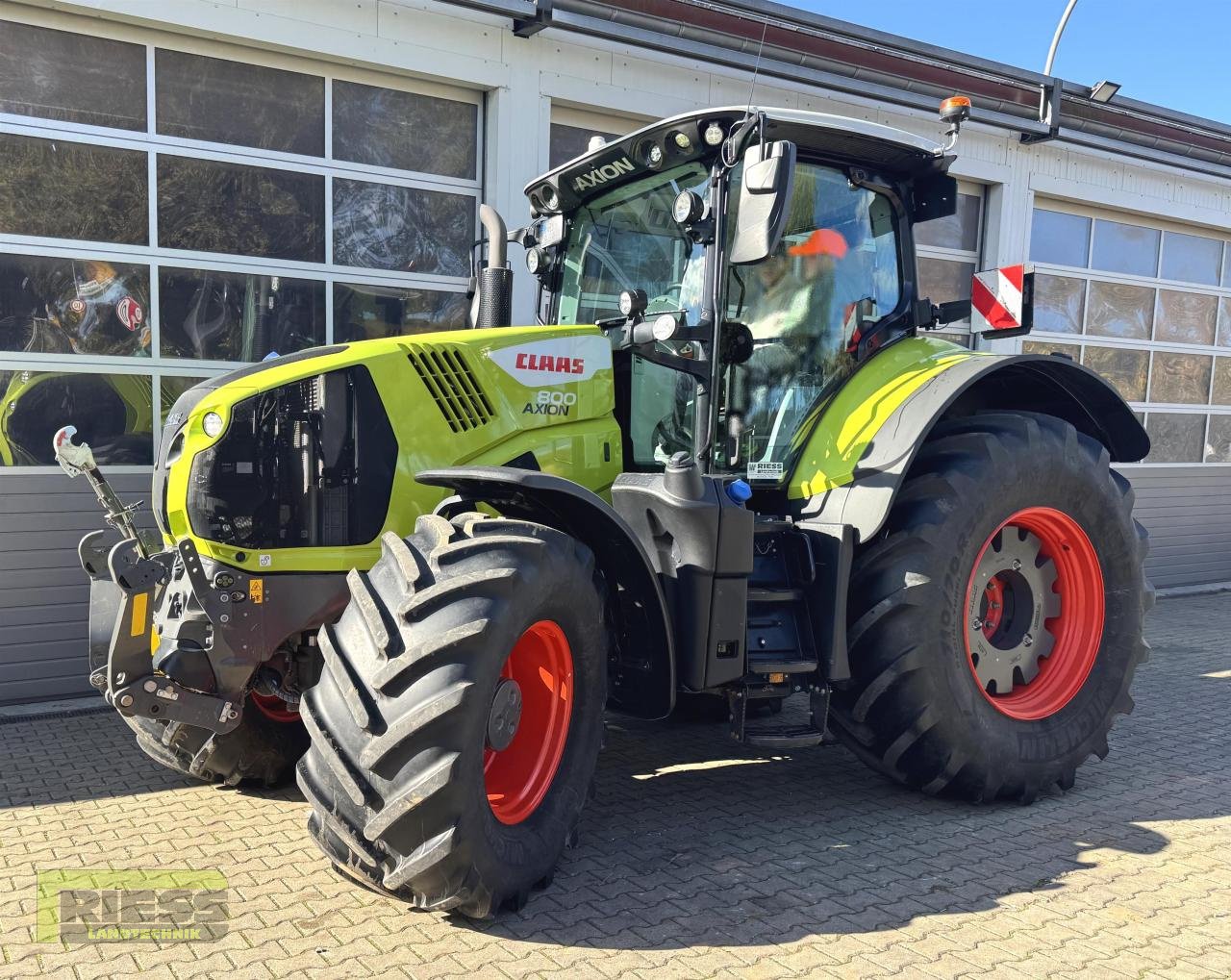 Traktor of the type CLAAS AXION 800 CEBIS HEXASHIFT A50, Neumaschine in Homberg/Ohm - Maulbach (Picture 1)