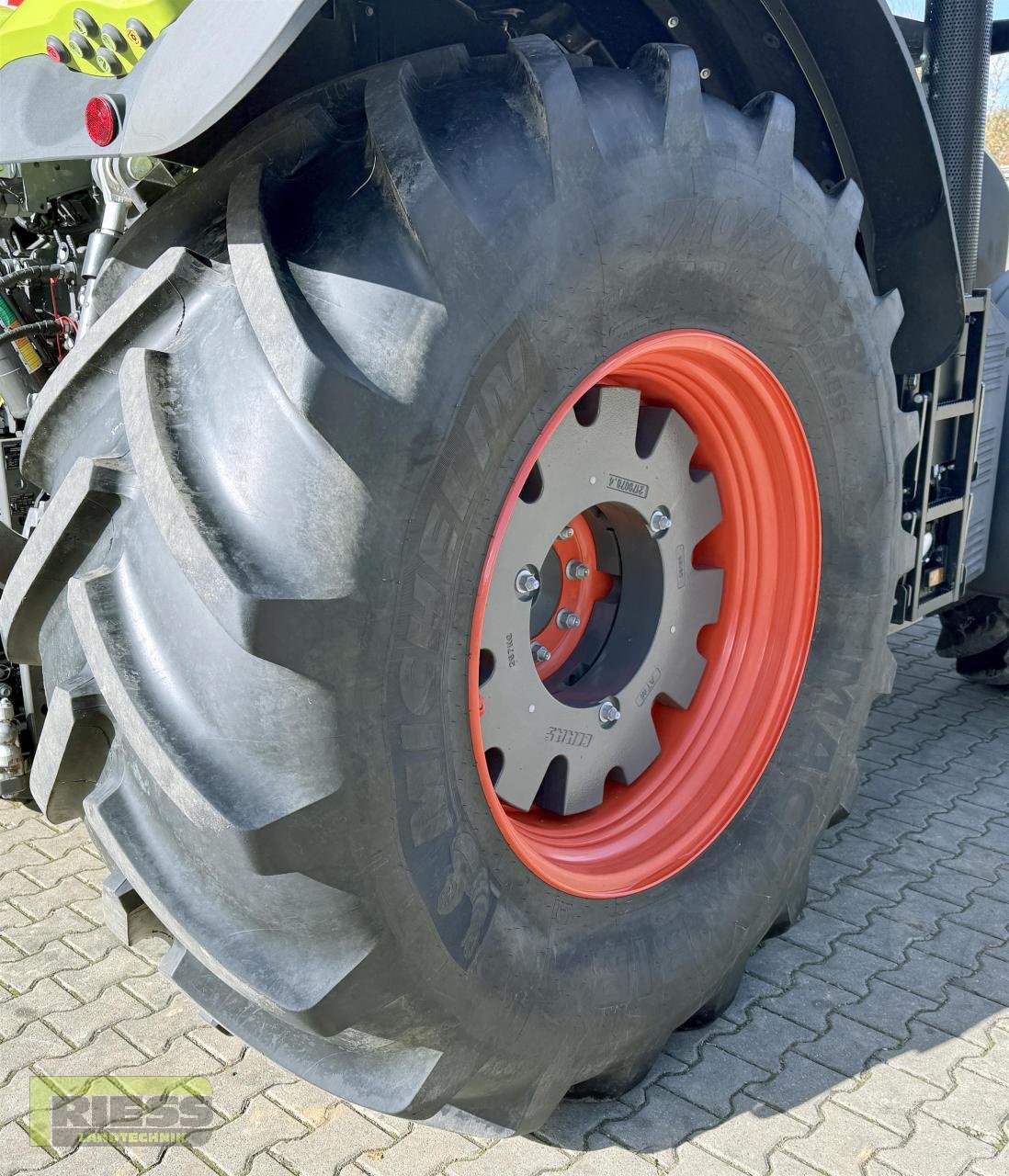 Traktor of the type CLAAS AXION 800 CEBIS HEXASHIFT A50, Neumaschine in Homberg/Ohm - Maulbach (Picture 9)