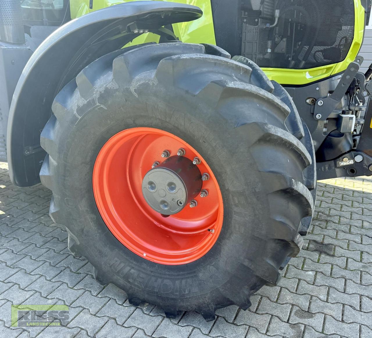 Traktor of the type CLAAS AXION 800 CEBIS HEXASHIFT A50, Neumaschine in Homberg/Ohm - Maulbach (Picture 14)
